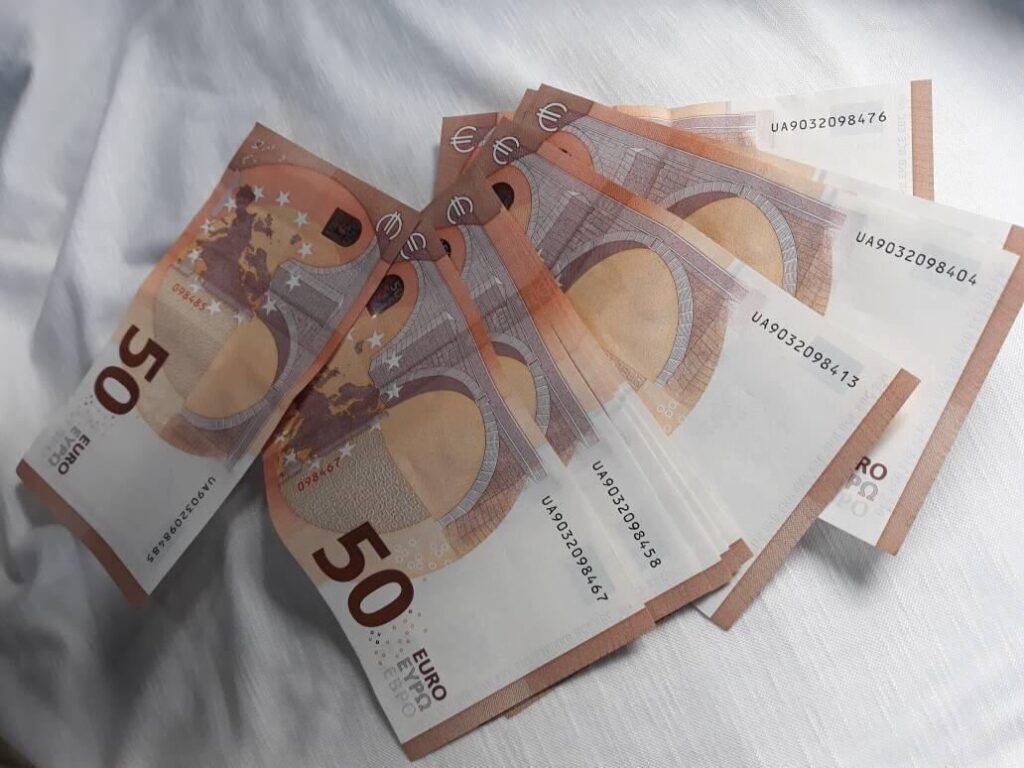 50 Euro Banknote online Where to buy a Cheap 50 Euro Banknote online - Looking to buy a cheap 50 Euro banknote online? Find the best deals and reputable sellers for purchasing your currency online. Shop smart and save money on your purchase!